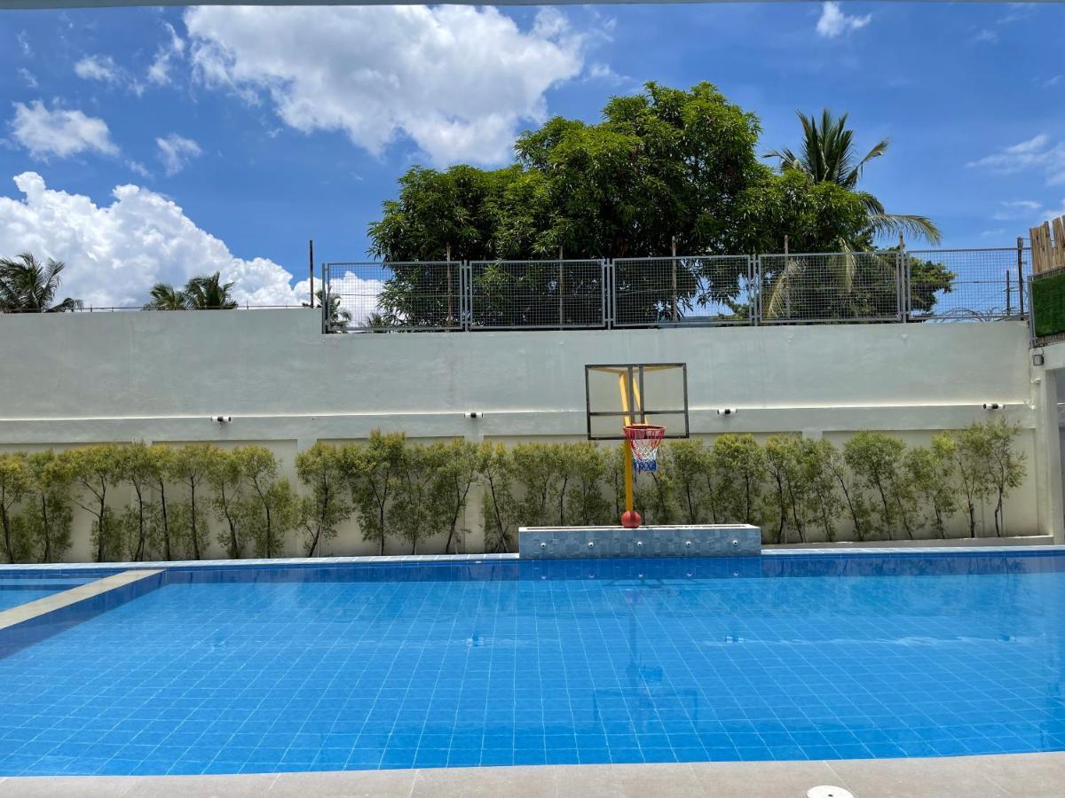 Ezekiel'S Private Hot Spring Resort Calamba  Exterior photo