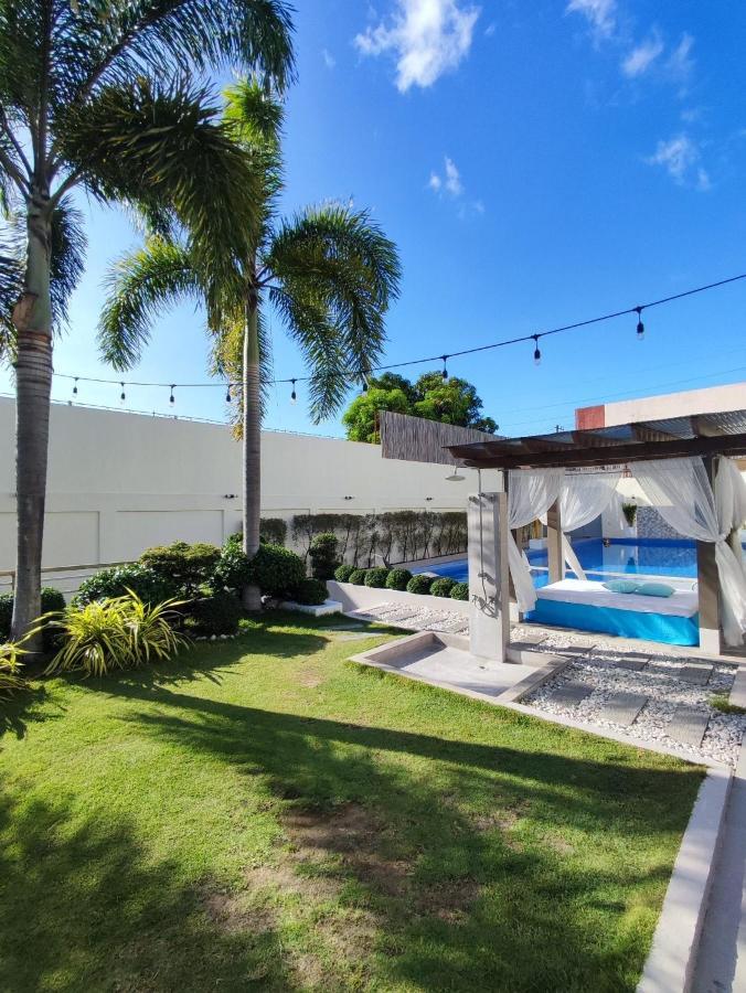 Ezekiel'S Private Hot Spring Resort Calamba  Exterior photo